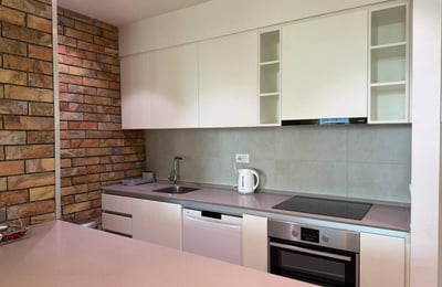 Alquiler de un espacioso apartamento de 2 habitaciones, 60 m², BW Residences, Belgrado, Serbia